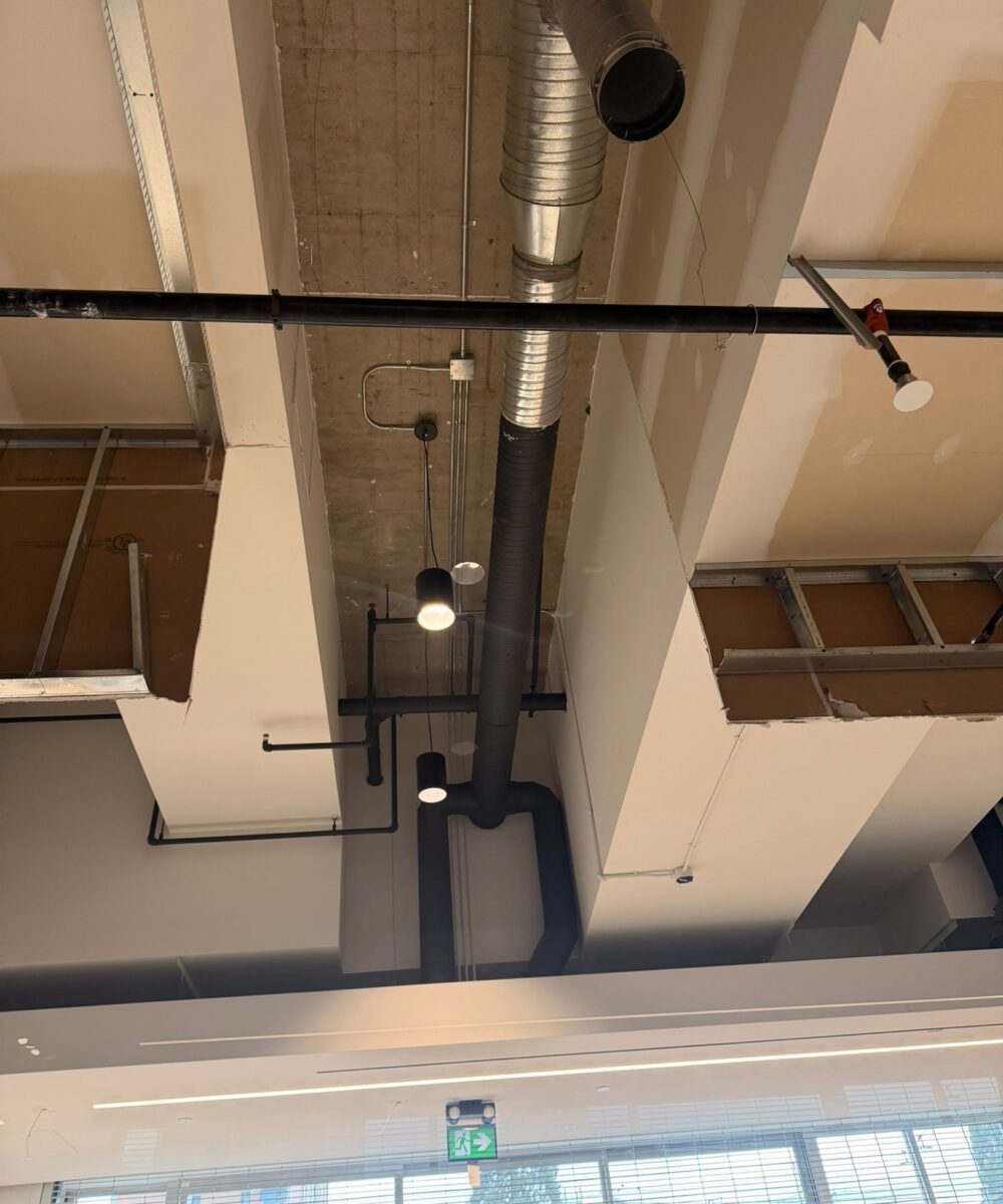 206f25b1-3b12-41c1-80df-eaa16efd43de